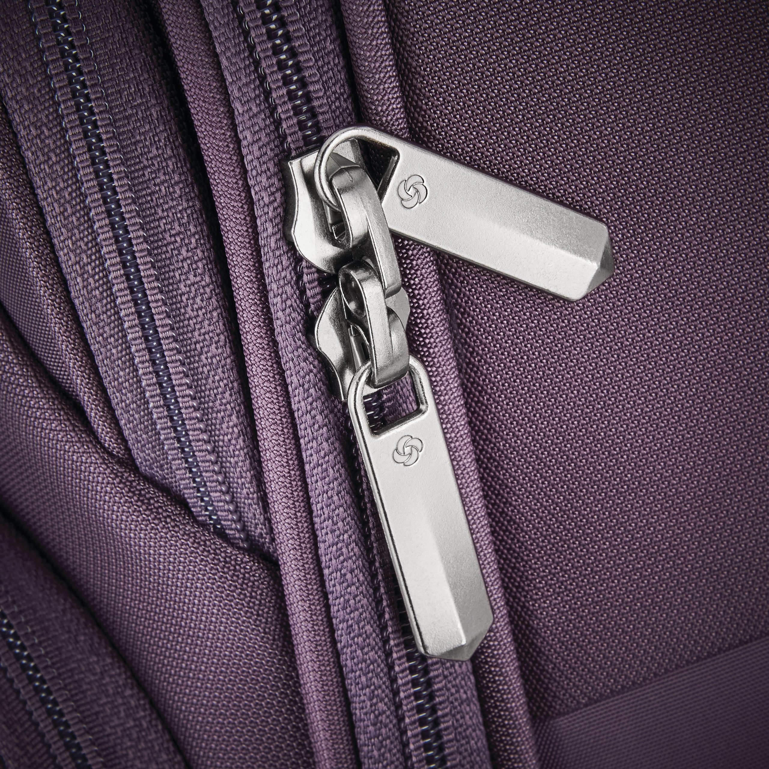 Theorym Softside Large Spinner Dahlia Purple - Image 10