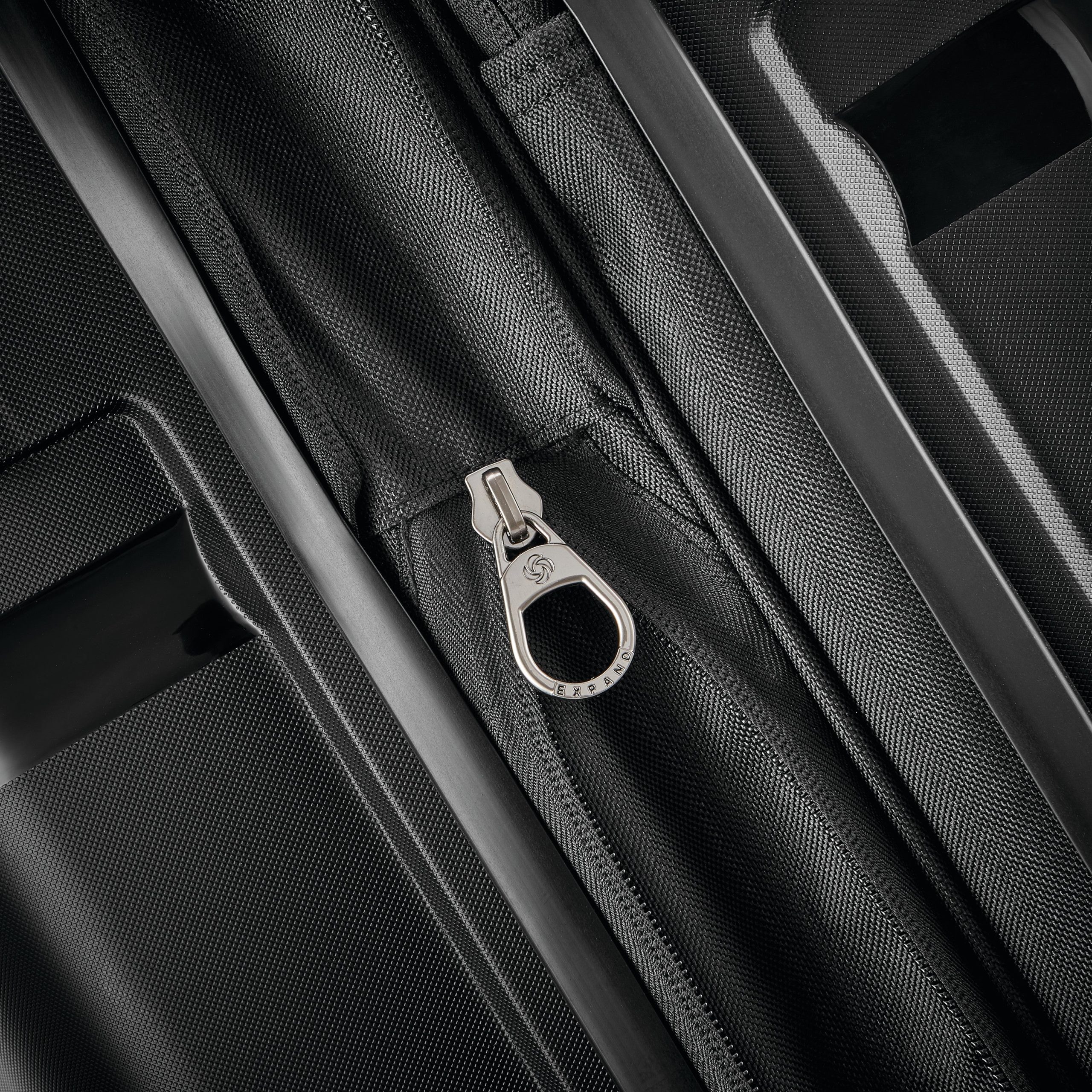 Outline Pro Large Spinner Midnight Black - Image 6
