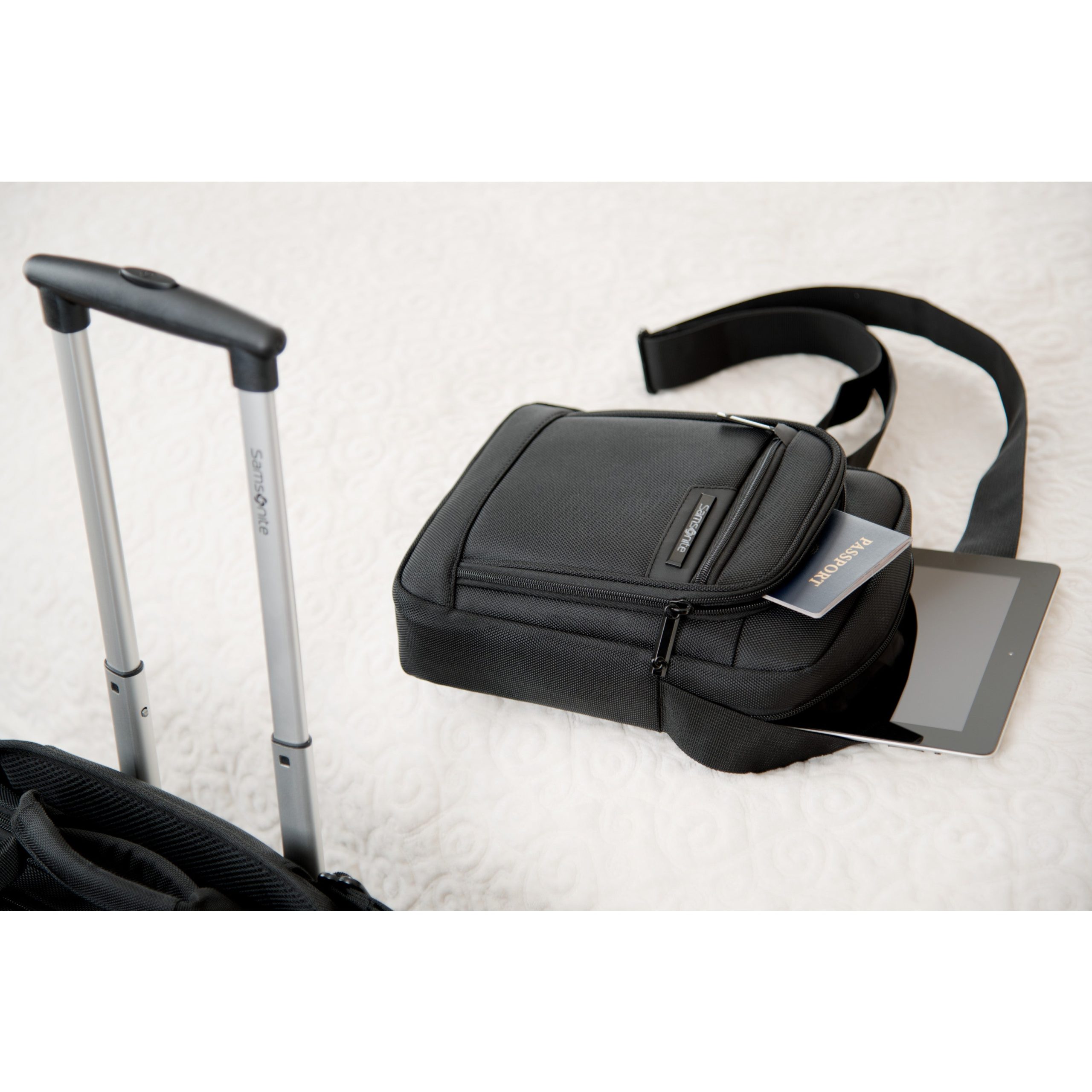 Classic Business 2.0 RFID Crossbody - Image 6