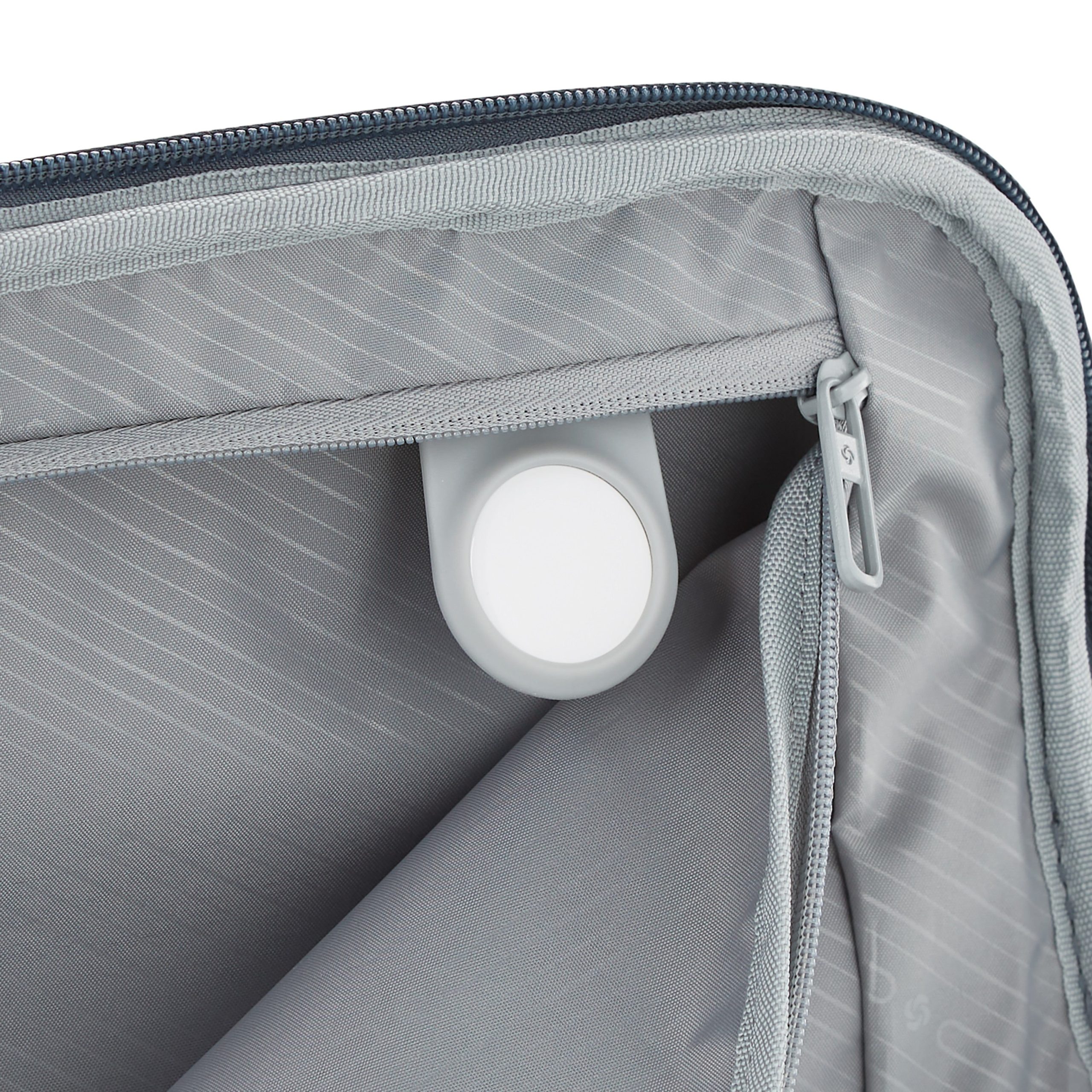 Elevation™ Plus Softside Large Spinner Cypress Green - Image 5