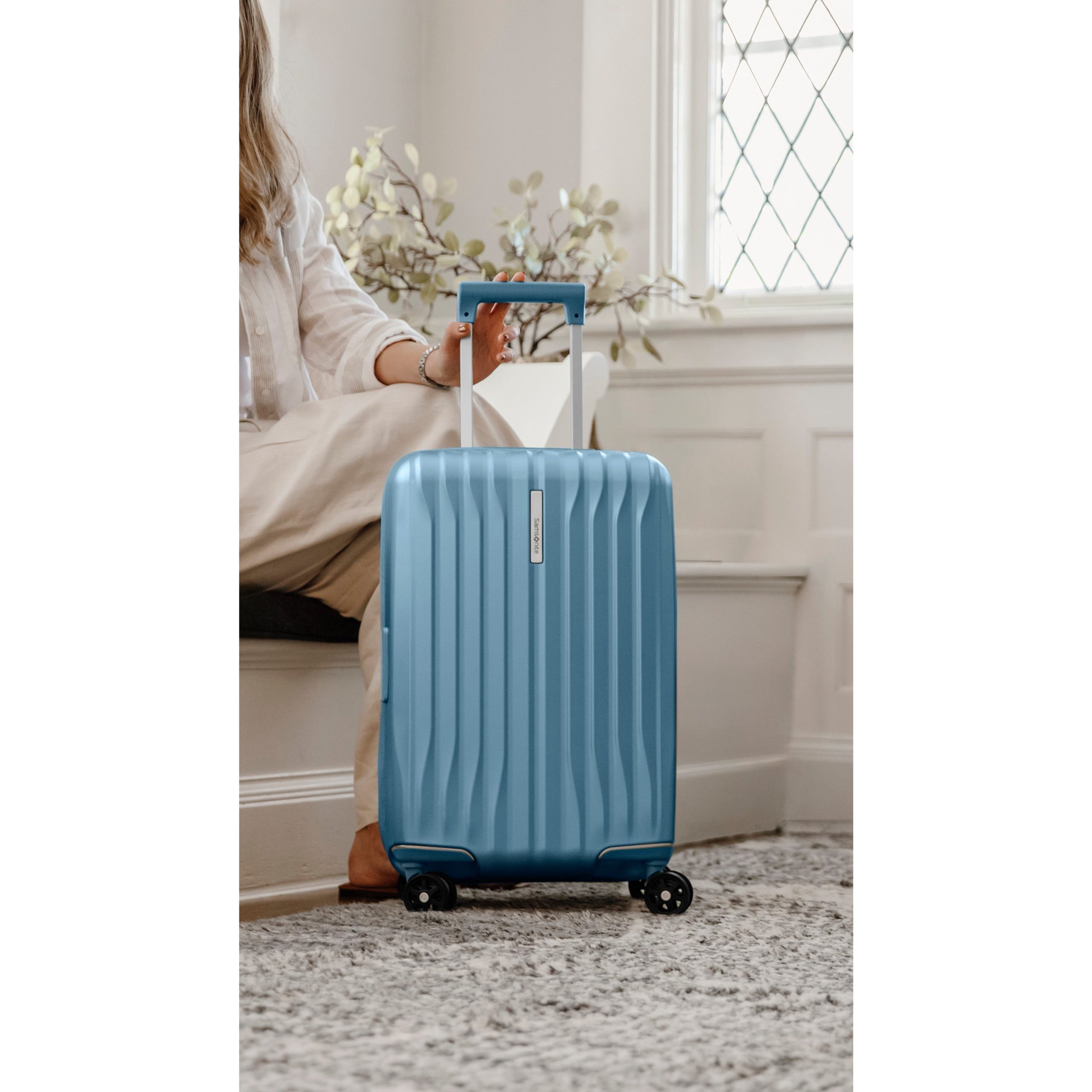 UpLIFT Hardside Carry-On Spinner Elemental Blue - Image 7