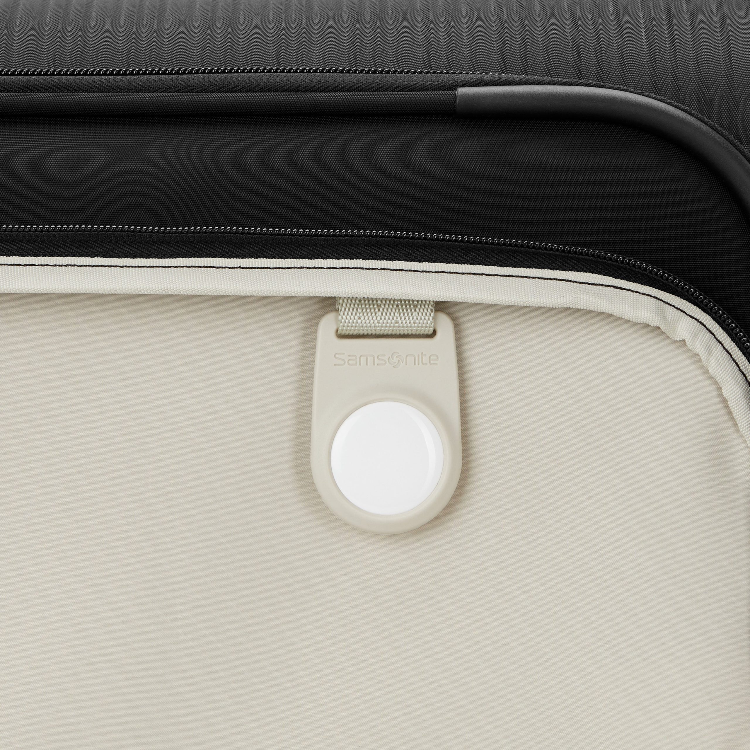 Silhouette 18 Softside Garment Bag Spinner - Image 5
