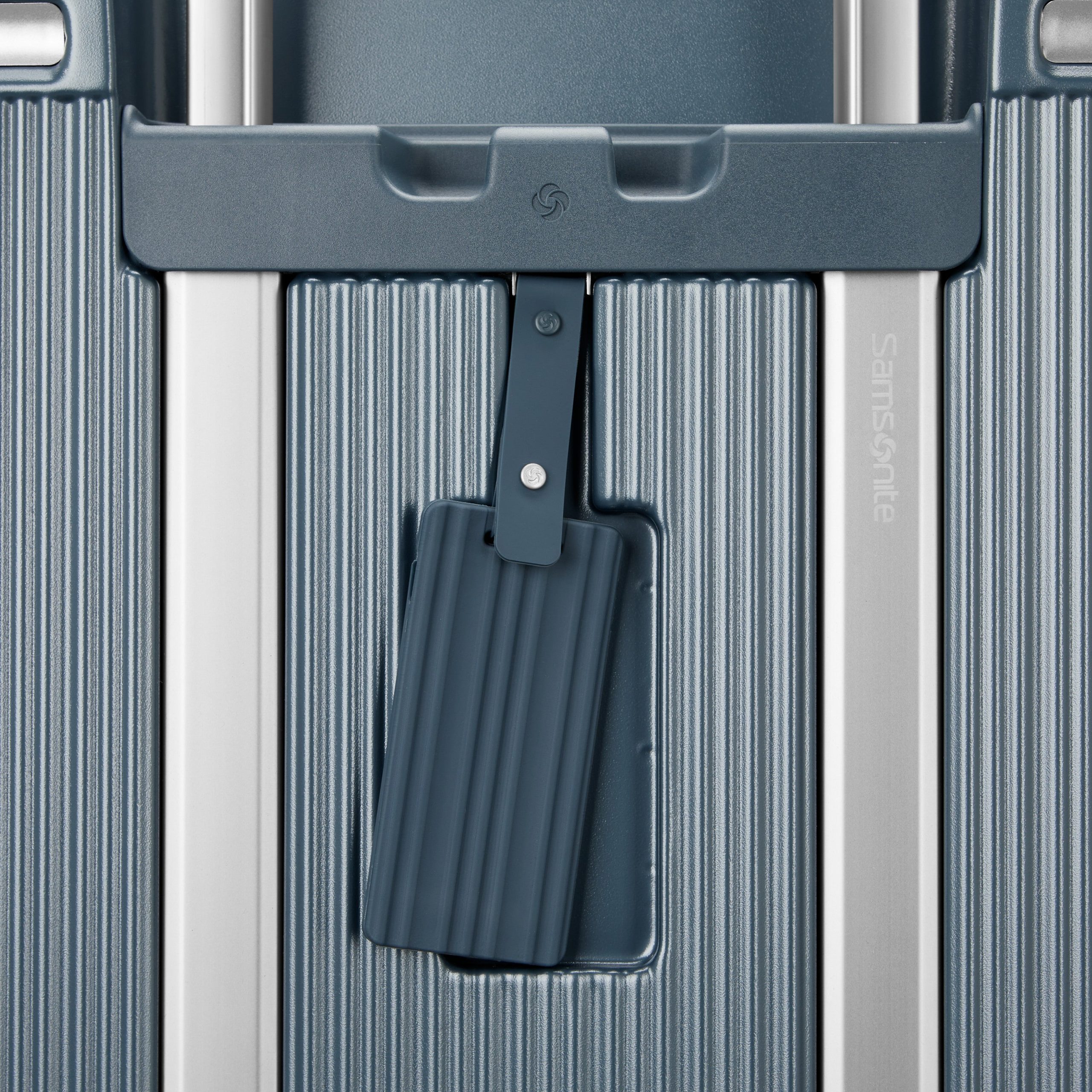 Silhouette 18 Hardside Medium Spinner Metallic Silver - Image 8