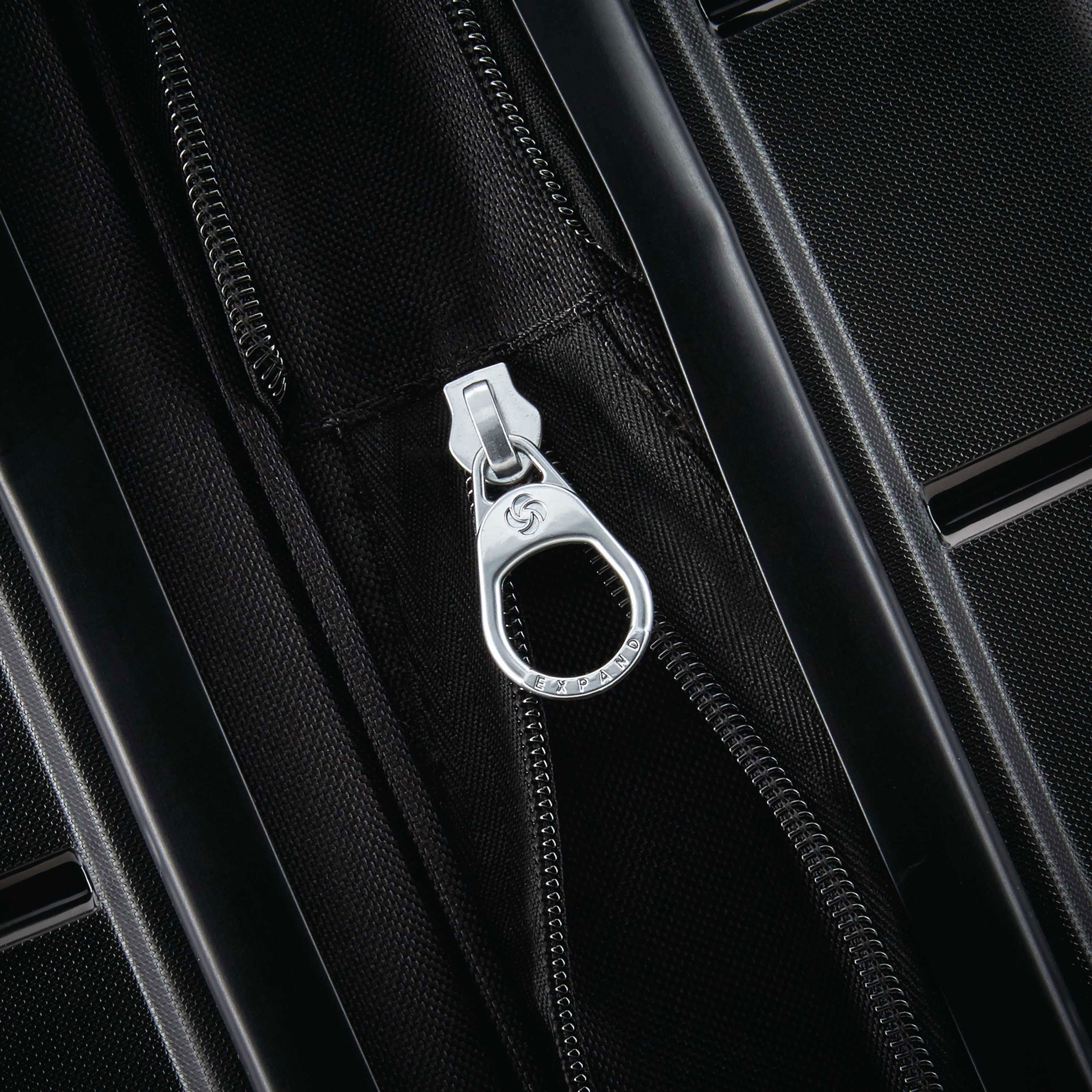 Freeform Medium Spinner Black - Image 4