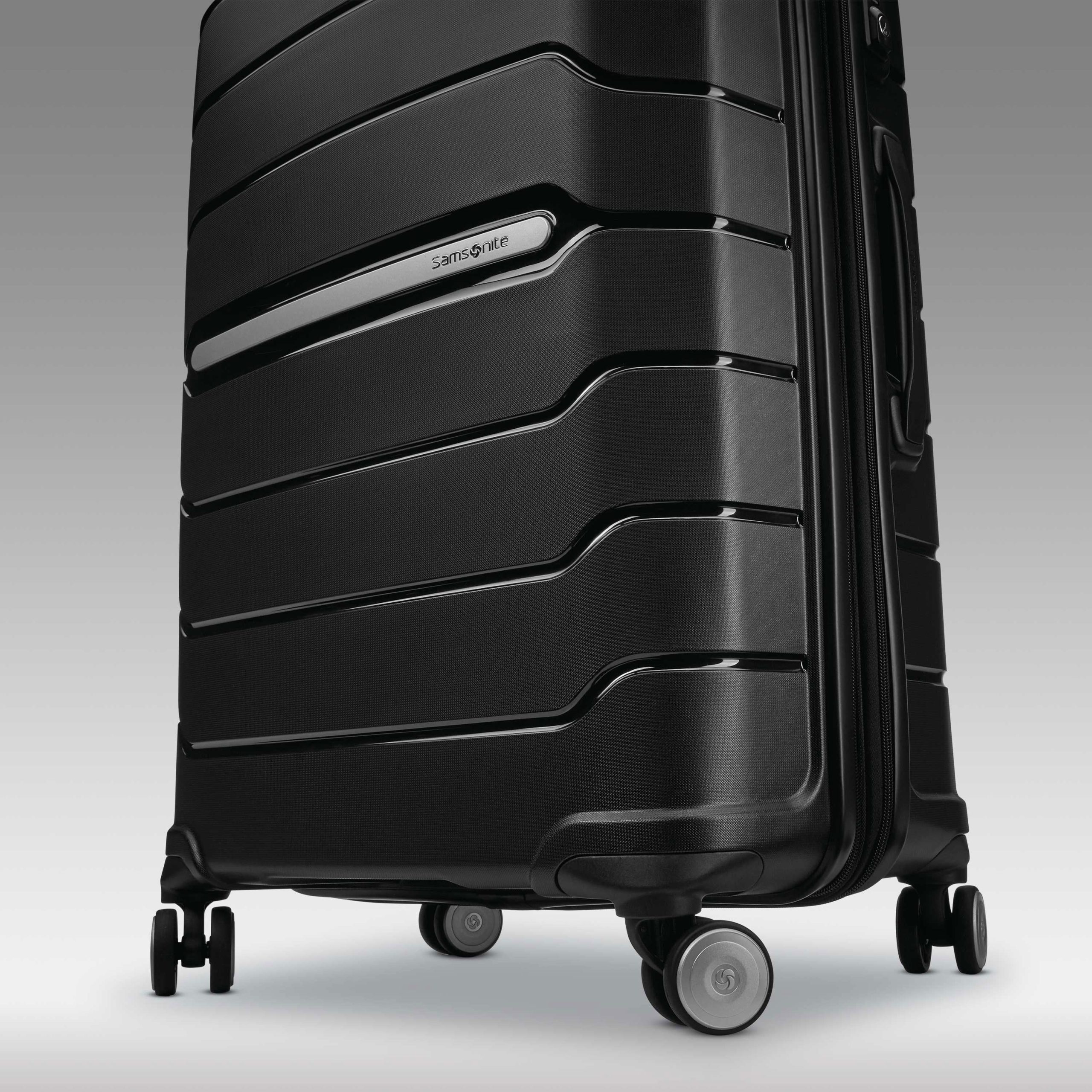 Freeform Medium Spinner Black - Image 7
