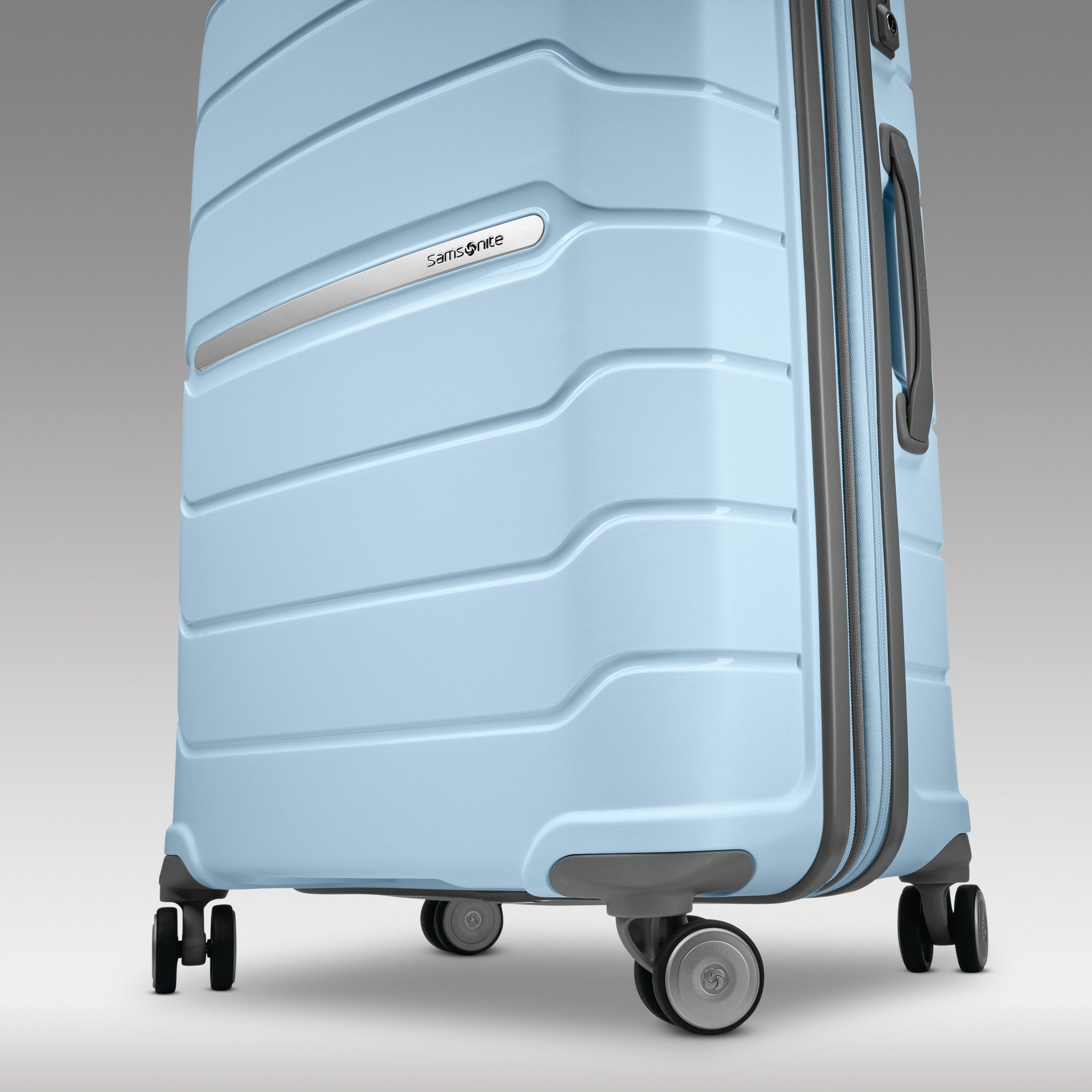 Freeform Medium Spinner Sky Blue - Image 8